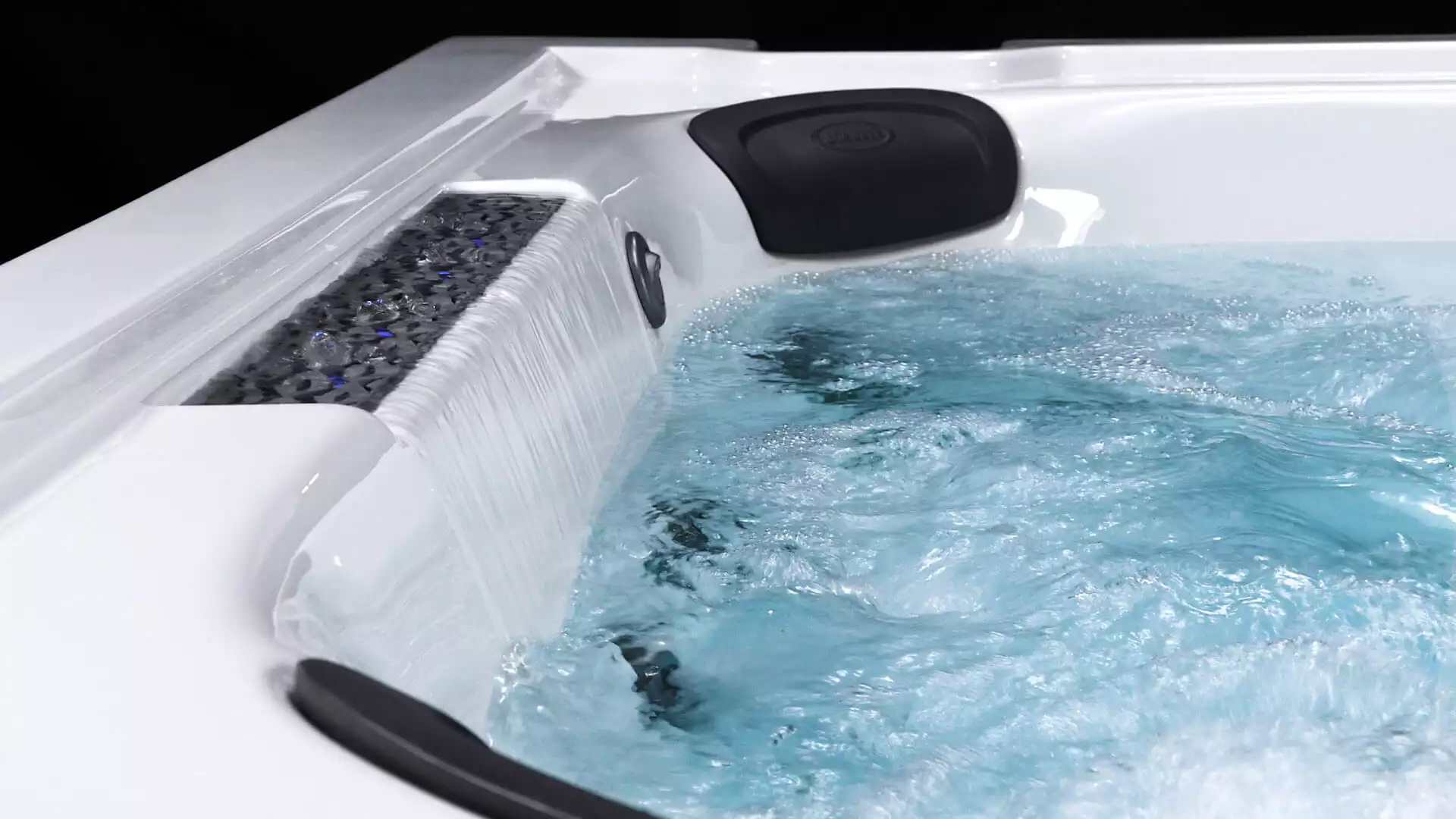 J LX Infinity Waterfall Jets On